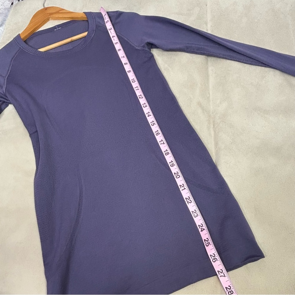 🍋Lululemon Swiftly Tech Long Sleeve Tee Size 6 Purple Viola Shirt Crew Neck EUC! - Picture 10 of 16